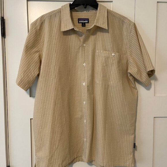 Patagonia Short Sleeve Shirt - Picture 1 of 4